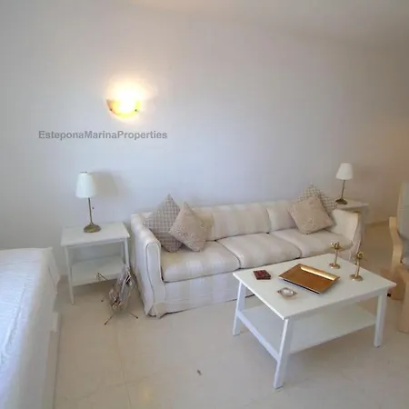 Emp 14, West Views, Marina, Puerto Paraiso, Διαμέρισμα *