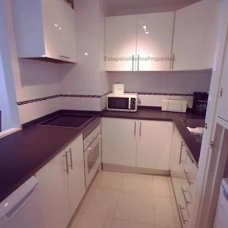 Emp 14, West Views, Marina, Puerto Paraiso, Apartamento *